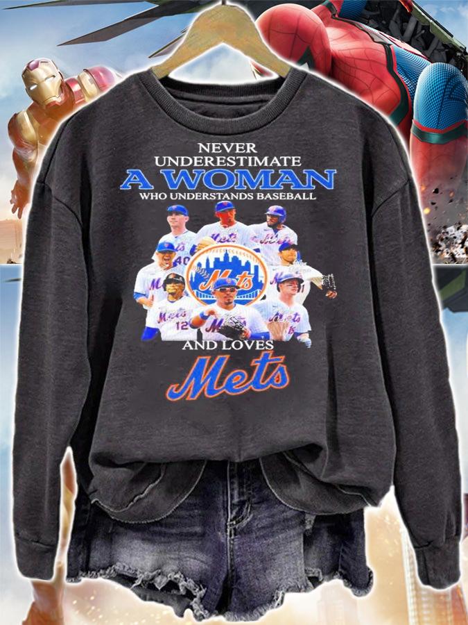 New Never underestimate a woman who understands baseball and loves Mets signatures shirt t-shirt sweatshirt