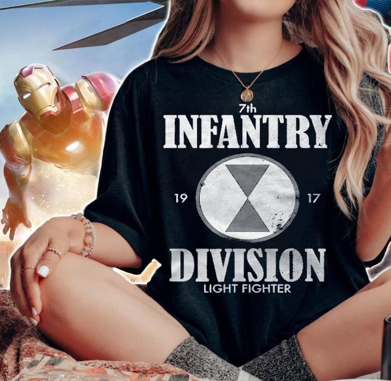7Th Infantry Division (Distressed) Light Fighter shirt t-shirt woman shirt