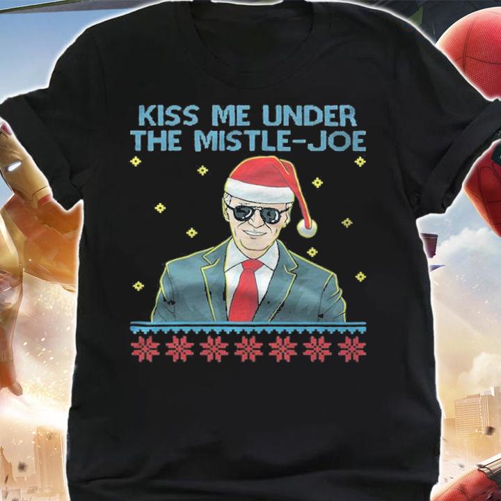 Premium kiss Me Under The Mistle Joe Christmas T-Shirt t-shirt