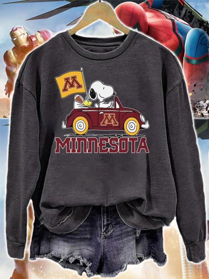 Snoopy And Woodstock Driving Car Minnesota Golden Gophers Flag t-shirt sweatshirt